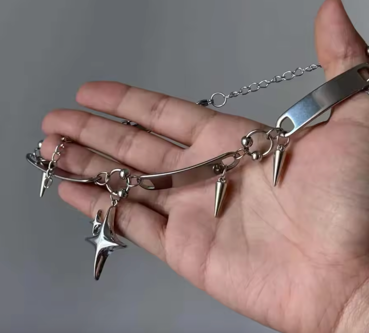 Punk Star Rivet Choker Necklace – Y2K Gothic Spike Cross