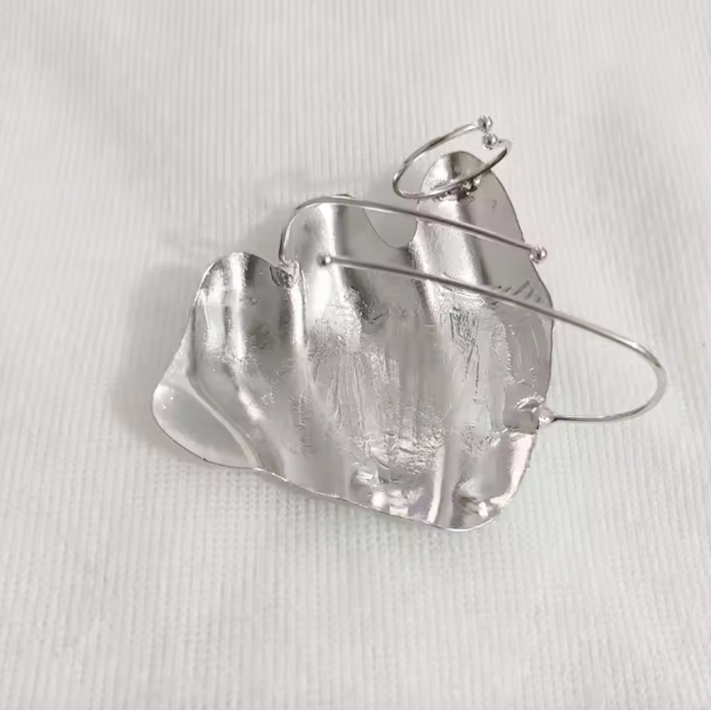 Minimalist Irregular Pleated Knuckle Ring