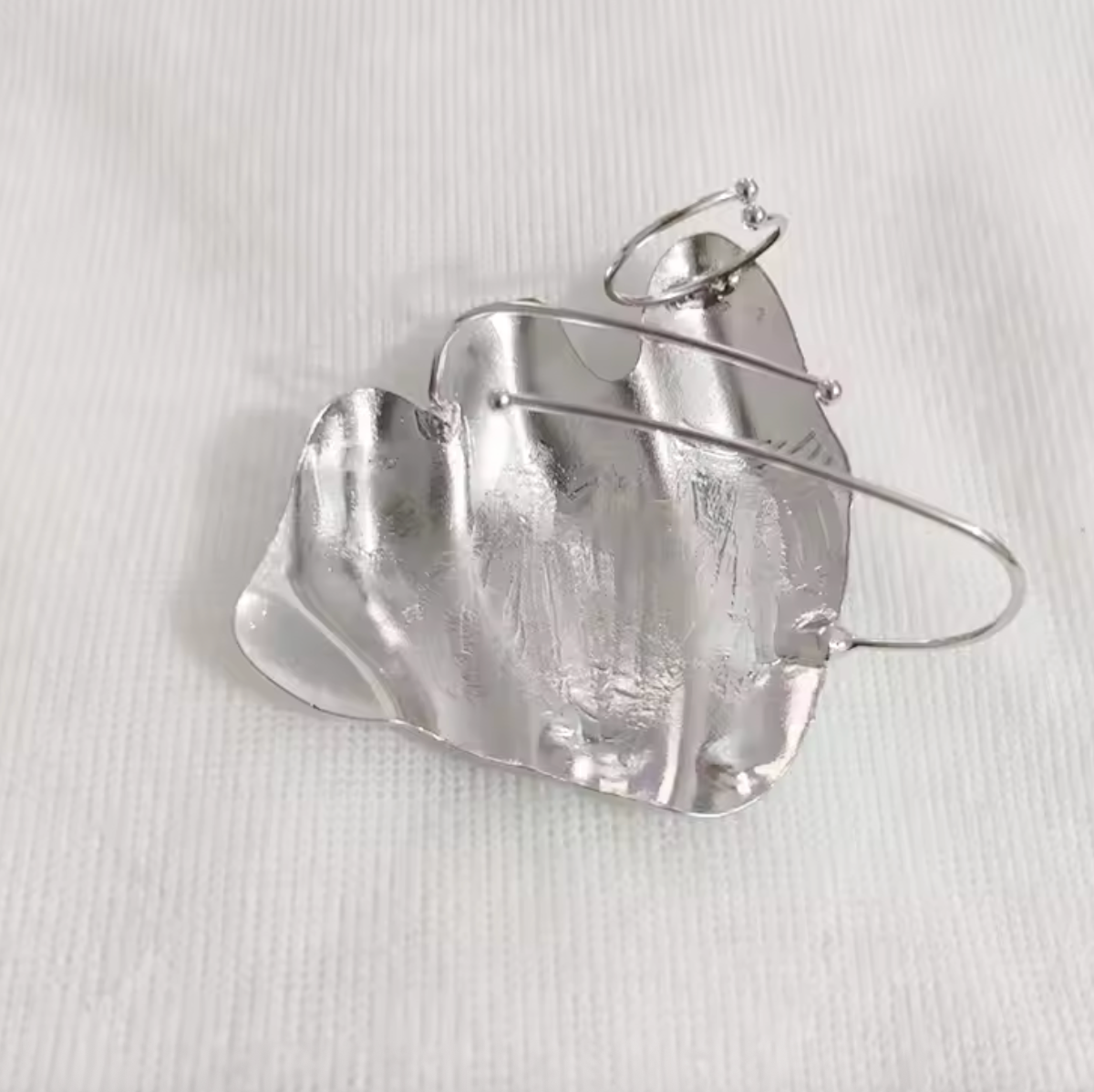 Minimalist Irregular Pleated Knuckle Ring