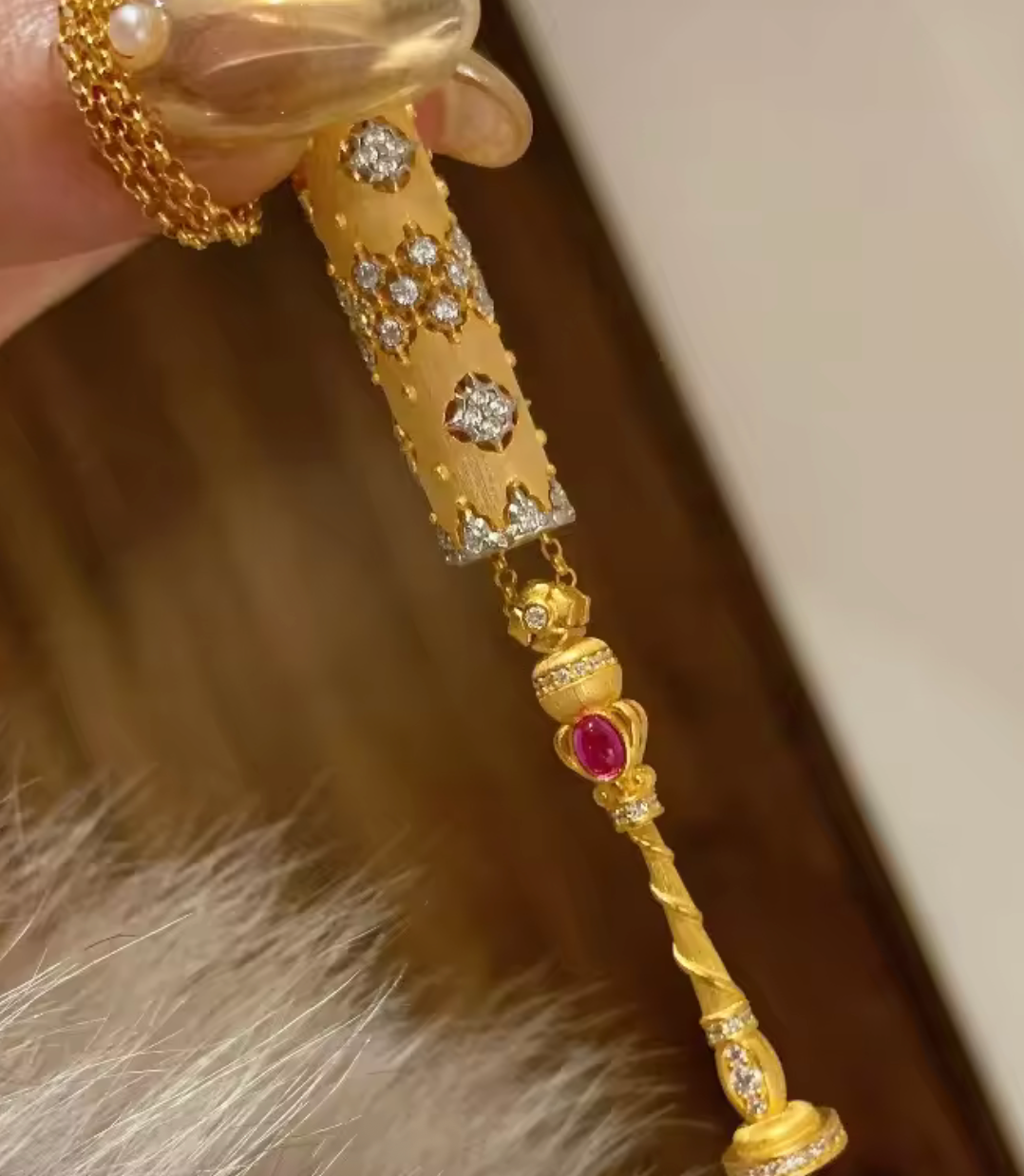 Vintage Chinese Style Brushed Cylindrical Necklace with Ruby Pendant