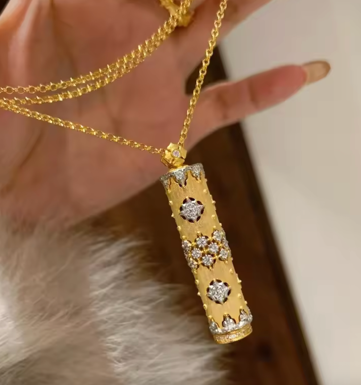 Vintage Chinese Style Brushed Cylindrical Necklace with Ruby Pendant