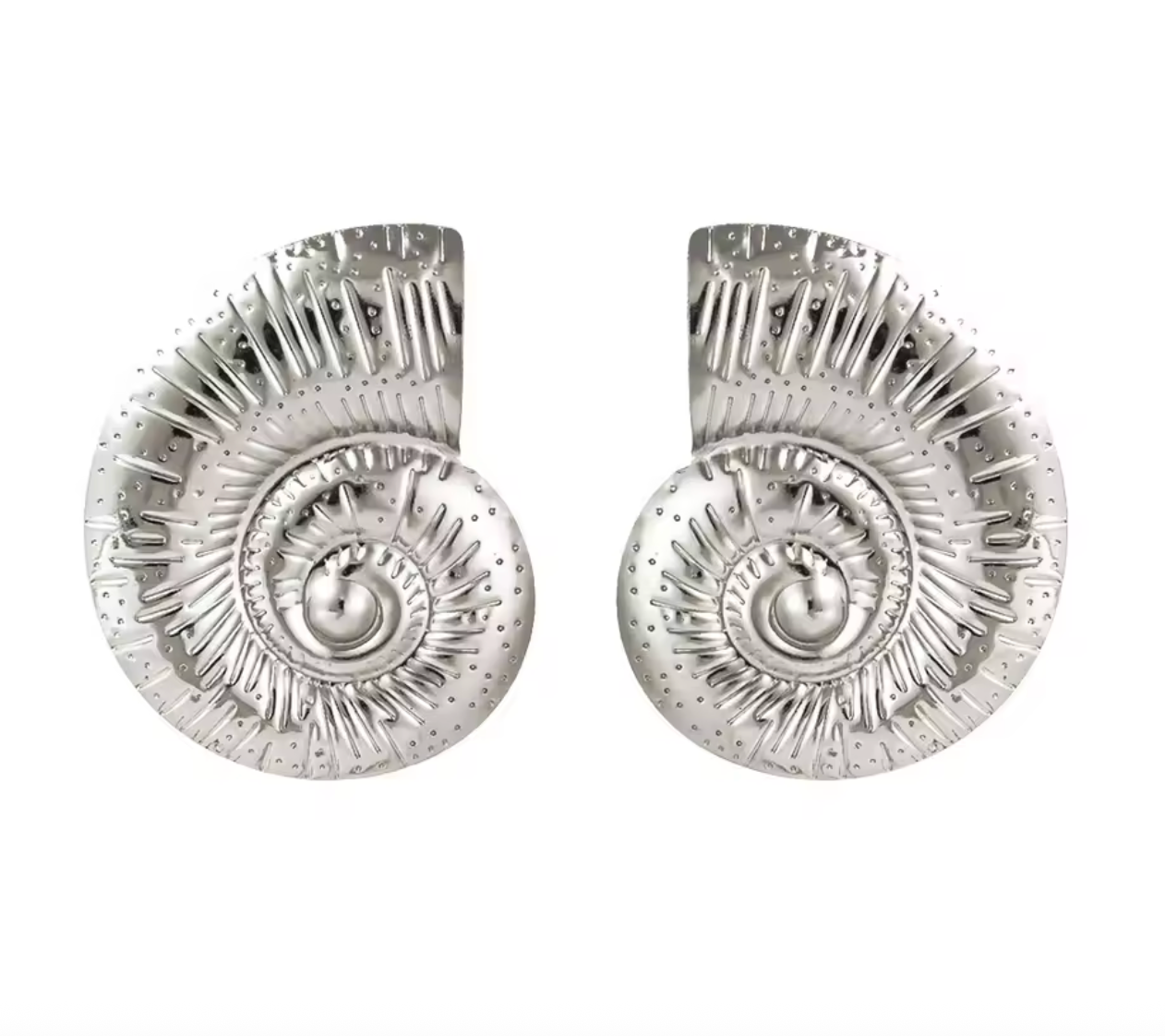 Fashionable Ocean Conch Ear Studs